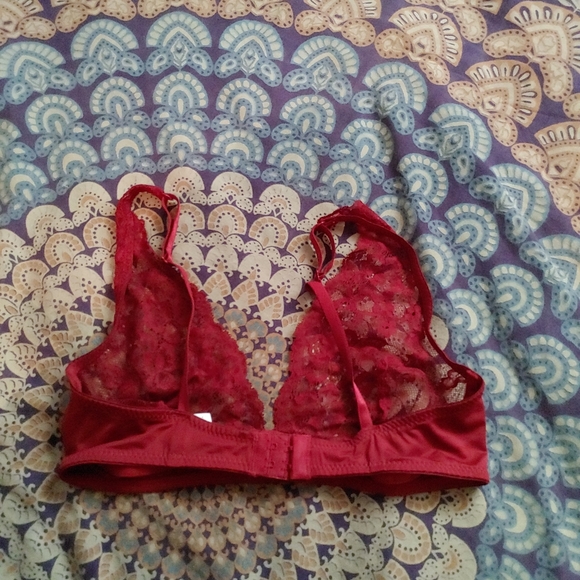 SOLD** BNWOT Coquette Lacy Wirefree Bralette - Picture 5 of 5